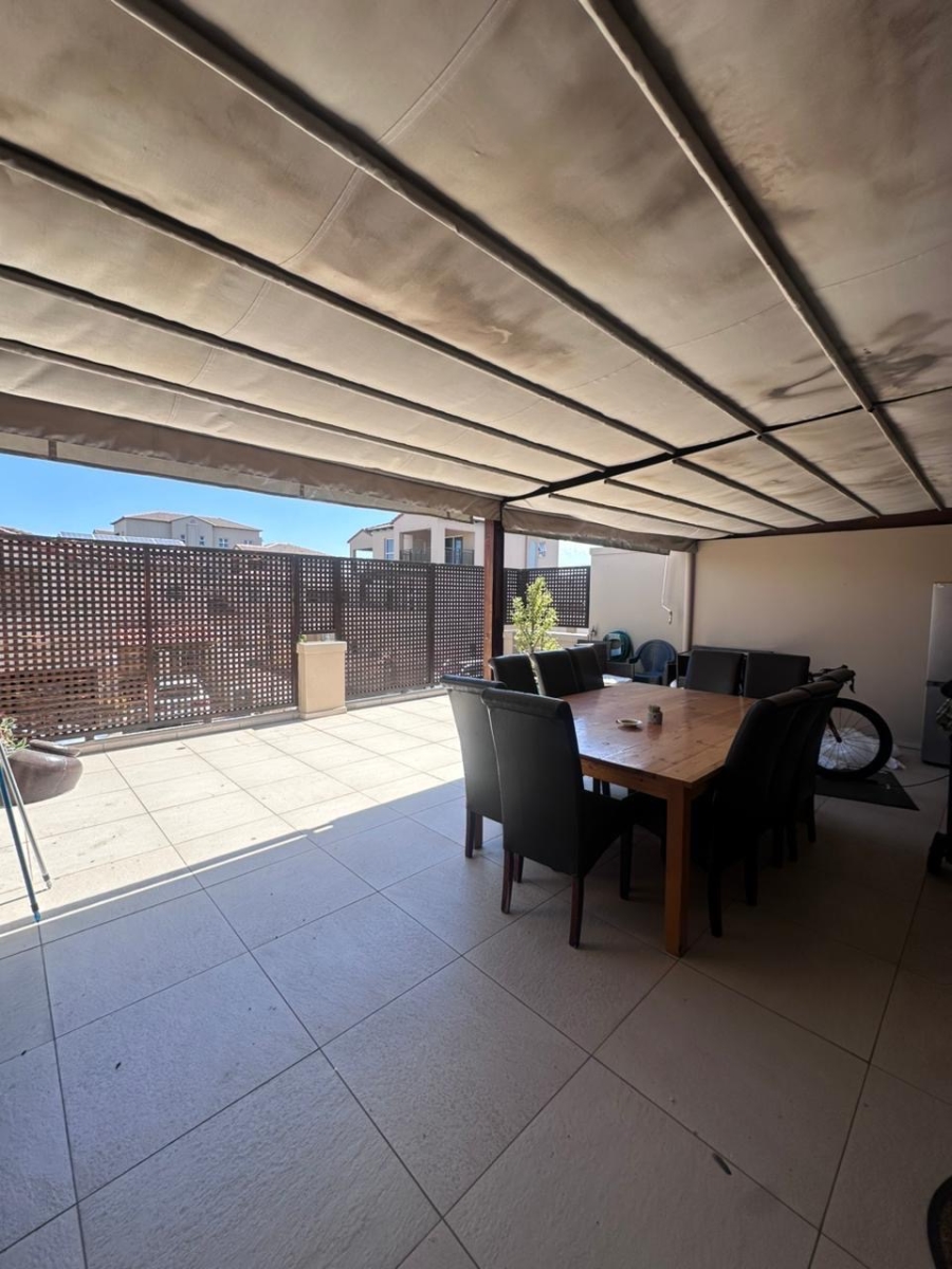 To Let 3 Bedroom Property for Rent in Royal Ascot Western Cape